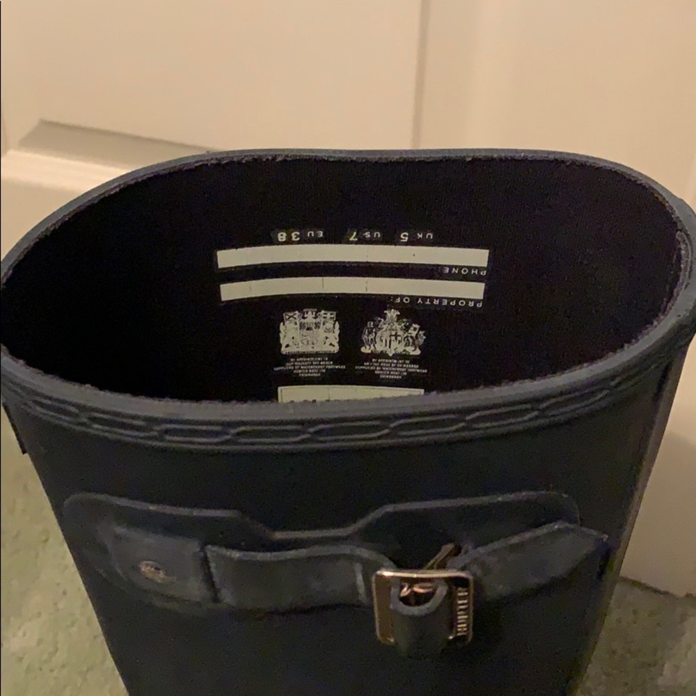 Navy blue Hunter rain boots - Picture 7 of 7
